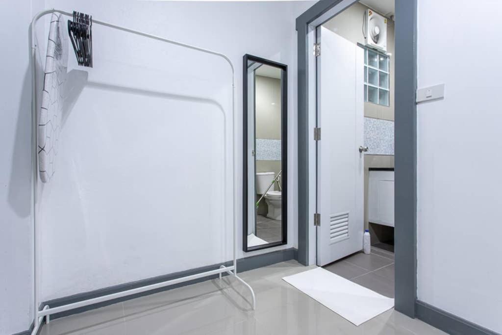 P1 Silom Pan Large Room Full Kitchen Wifi 4-6Pax Bangkok Eksteriør bilde